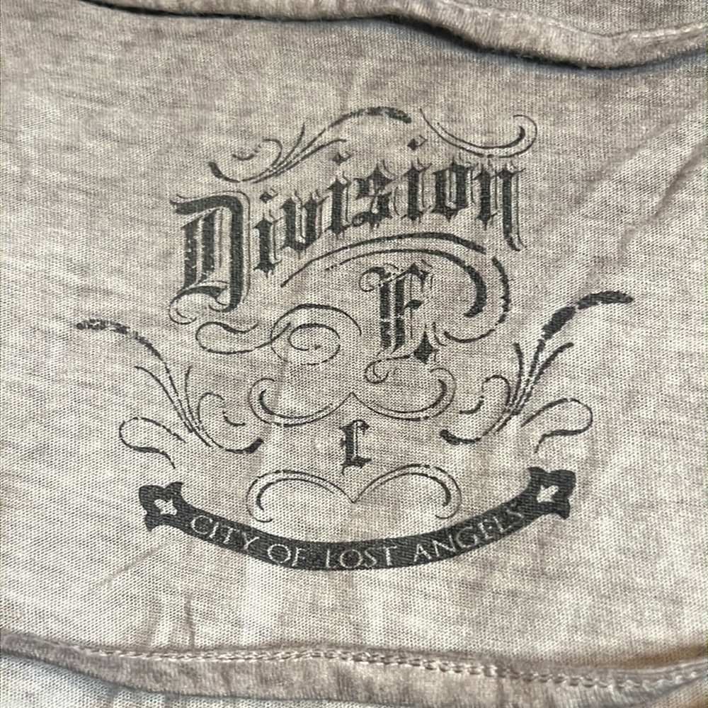 Division E top - Picture 4 of 5
